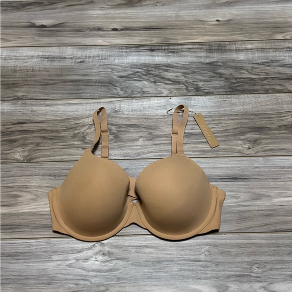 SKIMS Fits Everybody Bra Size 36D - Picture 2 of 6